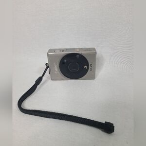 Vintage Canon ELPH APS Point and Shoot Film Camera 24-48mm Zoom-Read Description